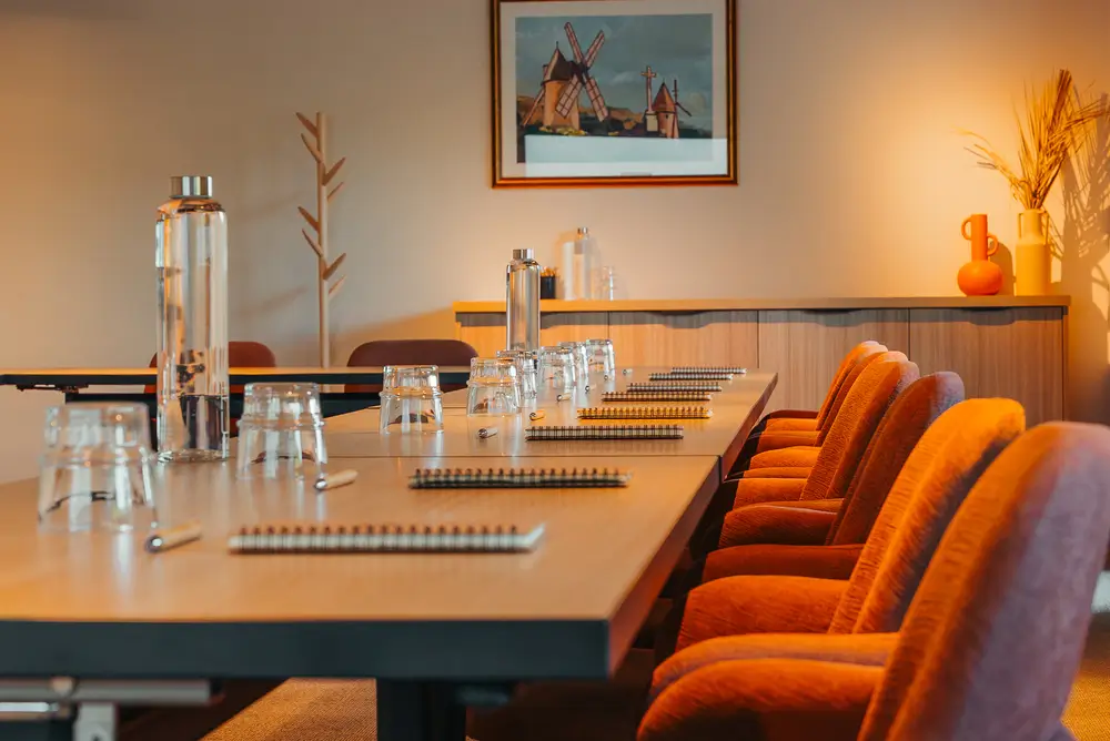 Salle de réunion Les Alouettes pour un séminaire Vendée à l’Hôtel Parc du Landreau